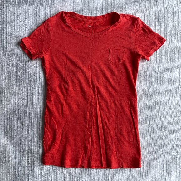 GAP Tops - Gap 100% Cotton Tee